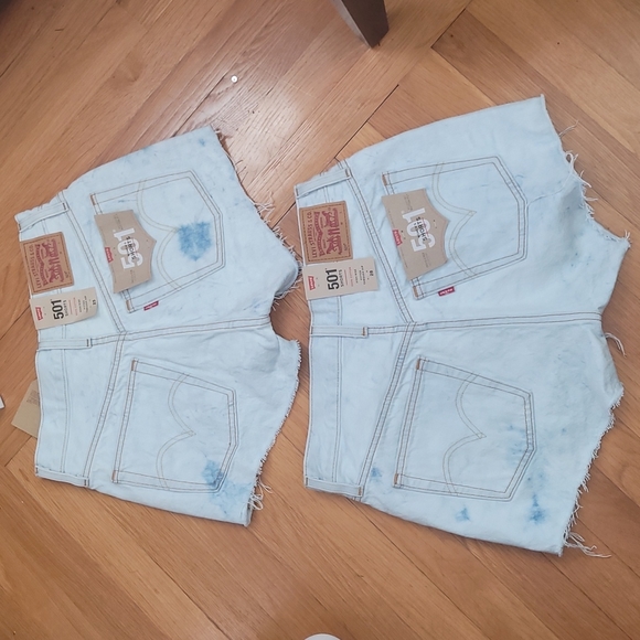 Levi's Women’s 501 High-Rise Shorts in Scribble Down - Picture 6 of 7